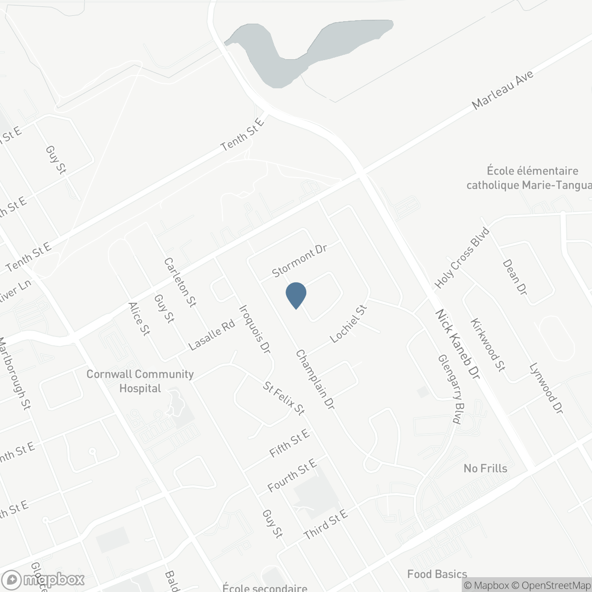 812 CHELSEA CRESCENT, Cornwall, Ontario K6H 6Y4